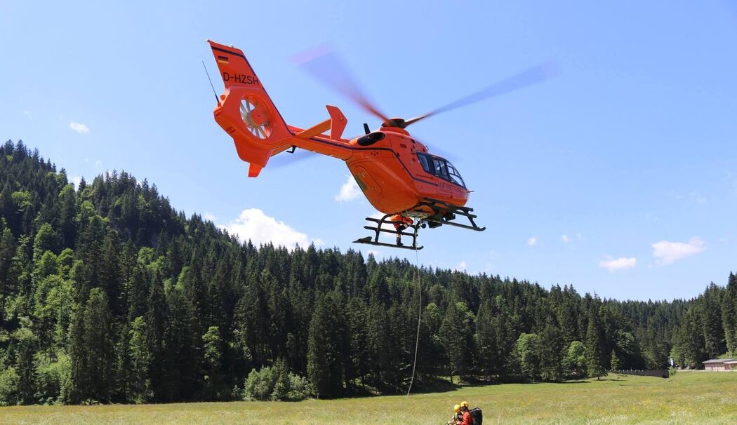 Heli Hubschrauber Helikopter Rettungshubschrauber Bergwacht
