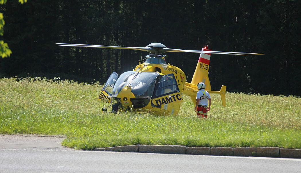 Schneizlreuth: Mountainbiker (15) prallt bei Rad-Abfahrt an Felswand – schwer verletzt