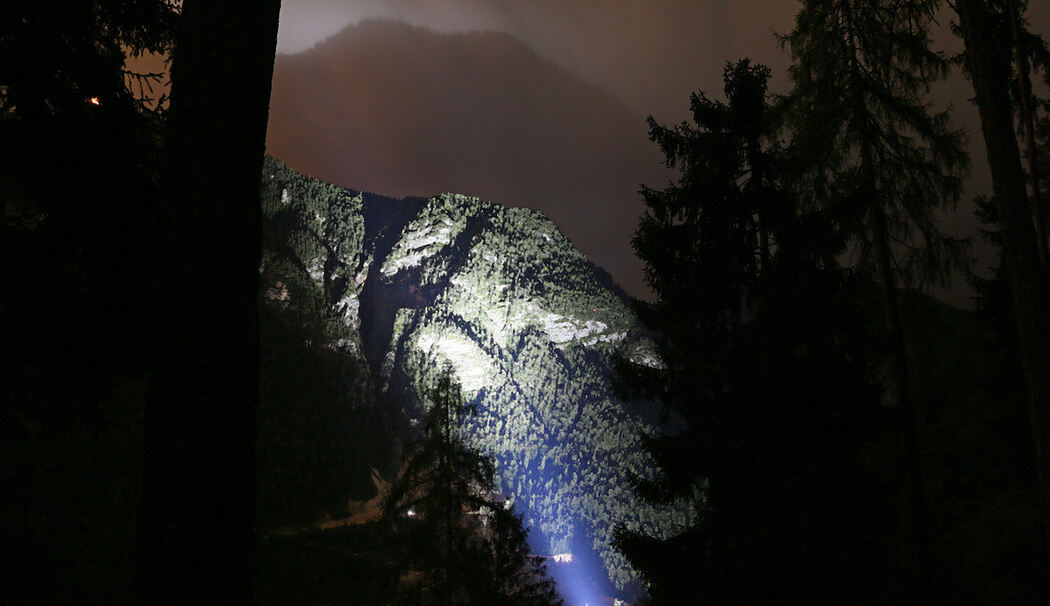 Bergwacht-Großeinsatz im Lattengebirge – Bergsteiger verirrt sich bei Nacht am Poschberg