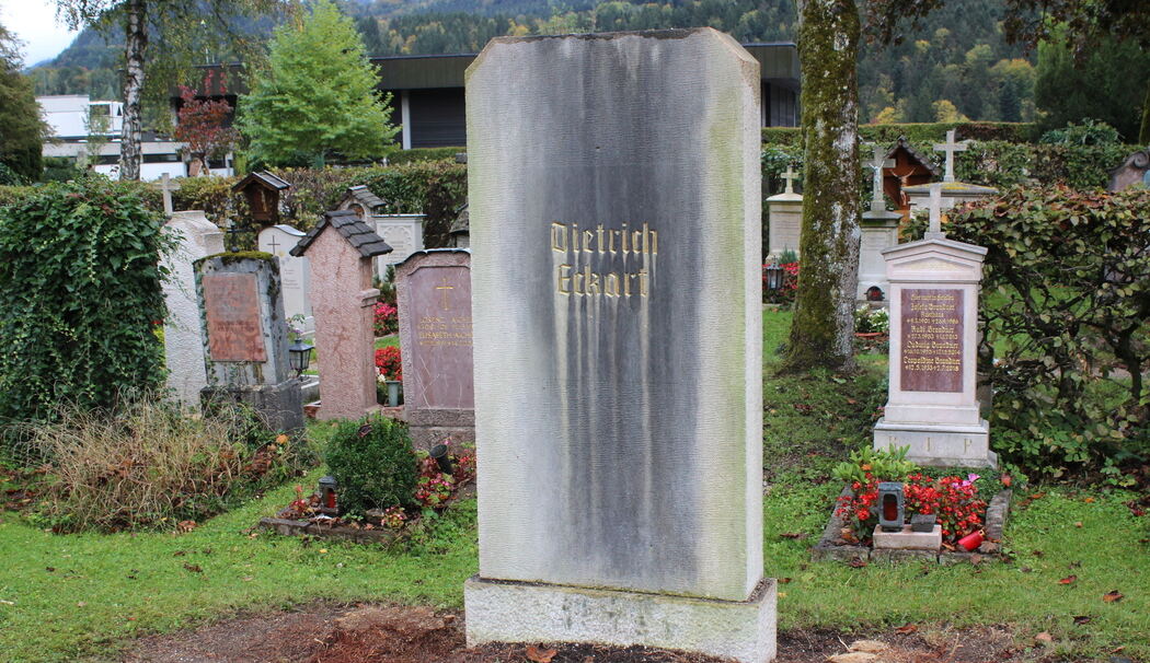 Berchtesgaden: Nazi-Grab auf Altem Berchtesgadener Friedhof jetzt »schlicht und neutral«
