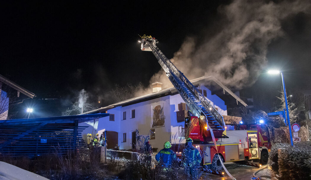 Berchtesgaden: Wohnhausbrand sorgt für Feuerwehr-Großeinsatz in Oberau