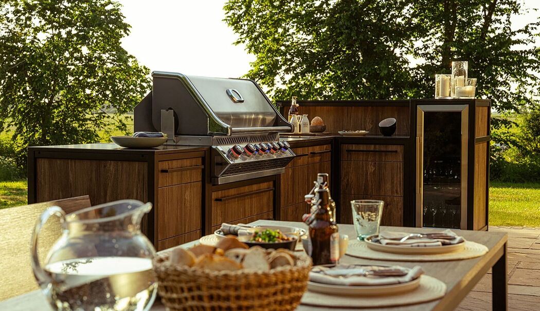 Outdoorküche in einem Garten