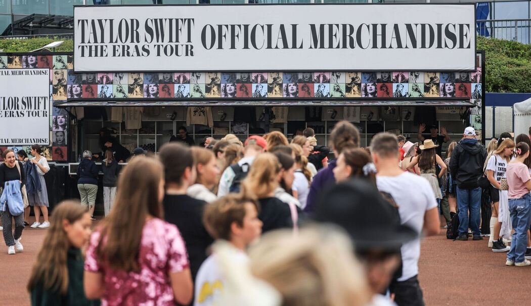 Merchandise Taylor Swift