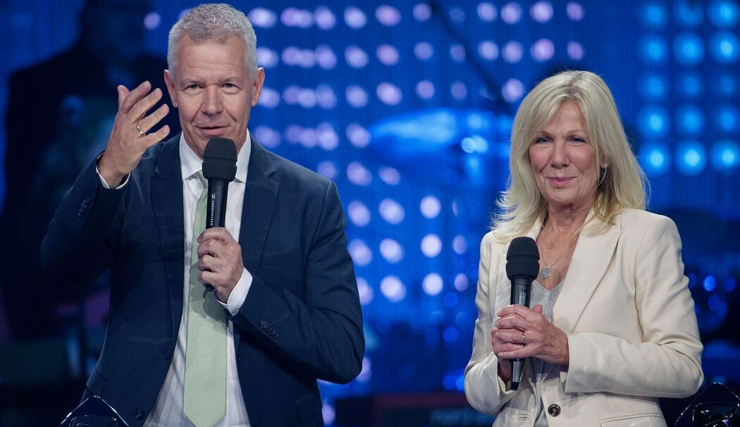 Peter Kloeppel und Ulrike von der Groeben