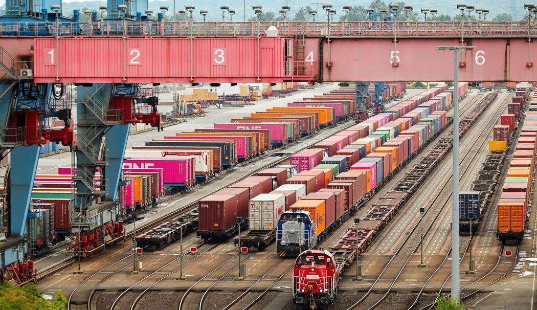 Exporte - Containerterminal im Hafen Hamburg