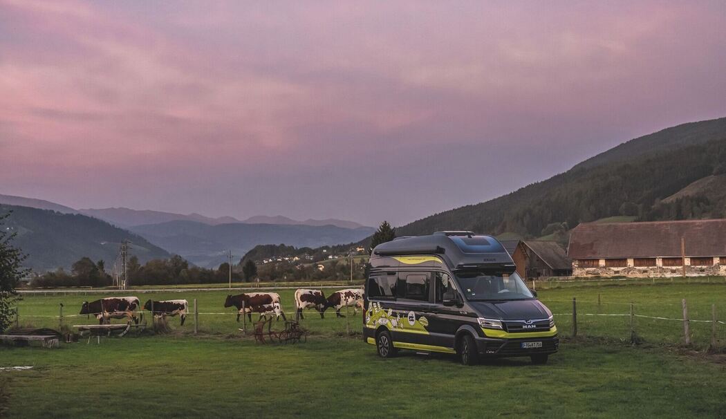 Camper auf dem Stellplatz des Meissnitzerhofs
