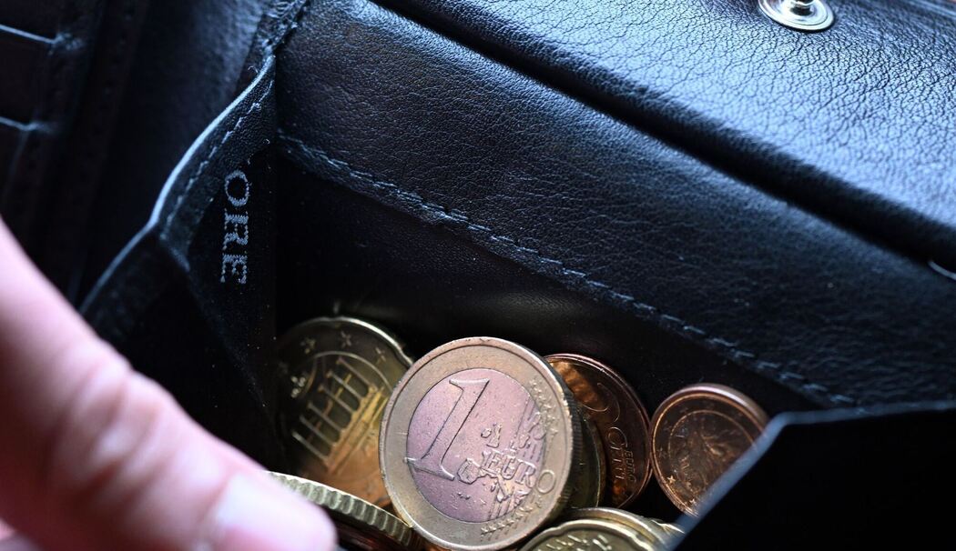 Münzen in einer Brieftasche