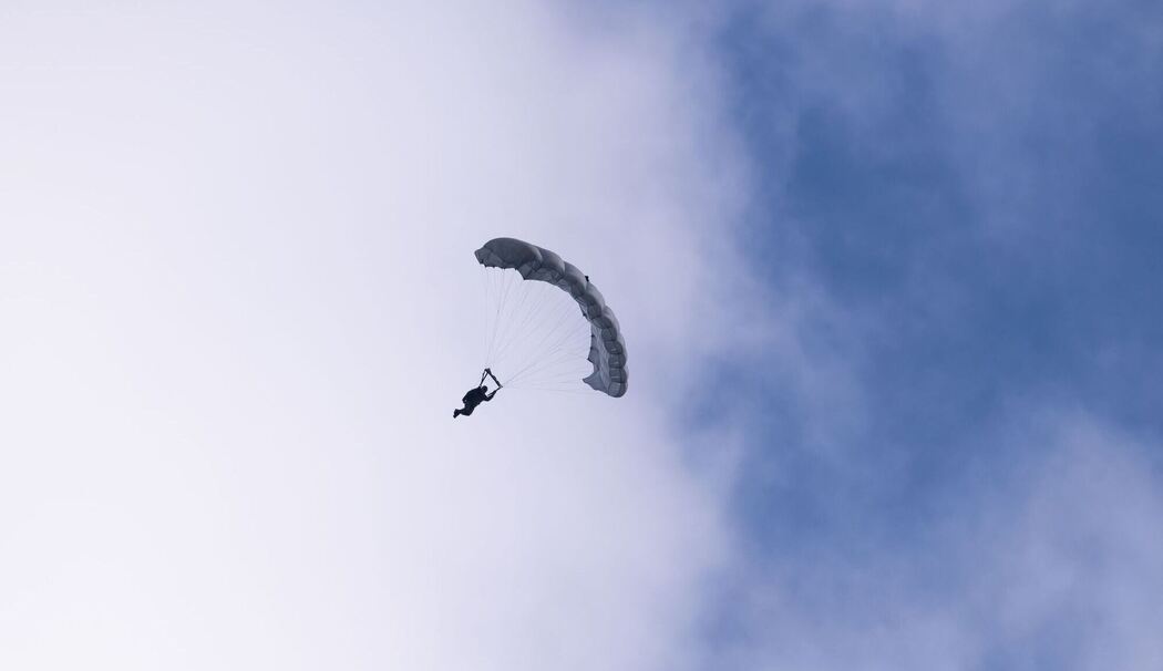 Fallschirmspringer