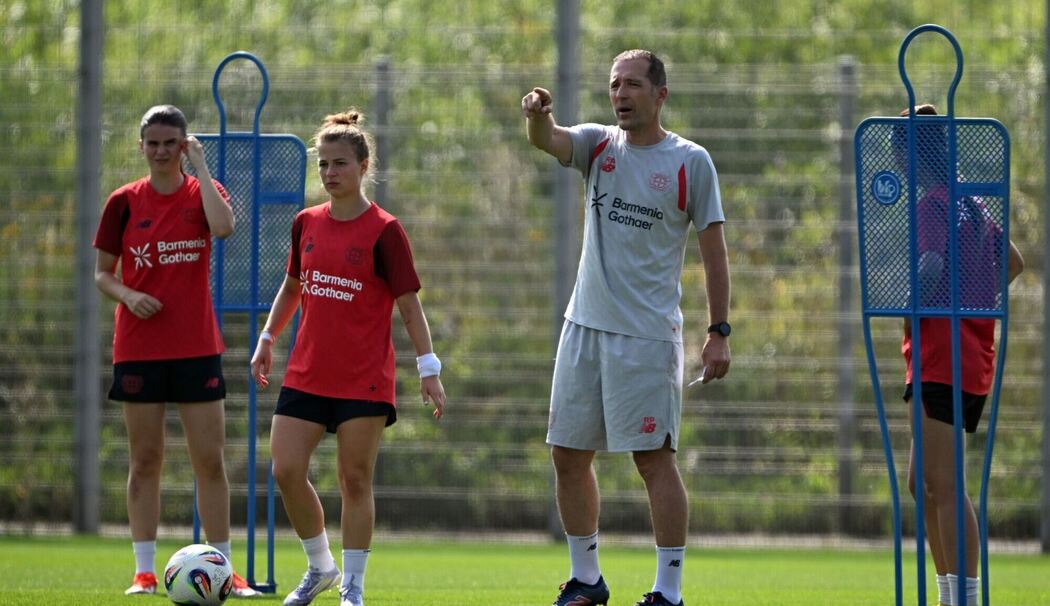 Training Bayer Leverkusen Frauen
