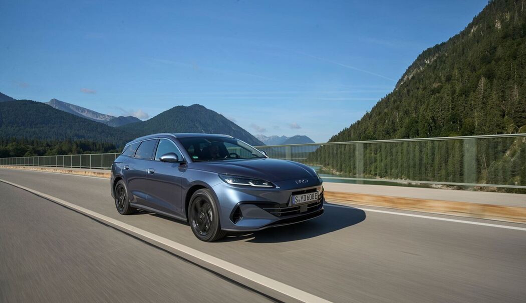 Fahransicht des BYD Seal6 Touring