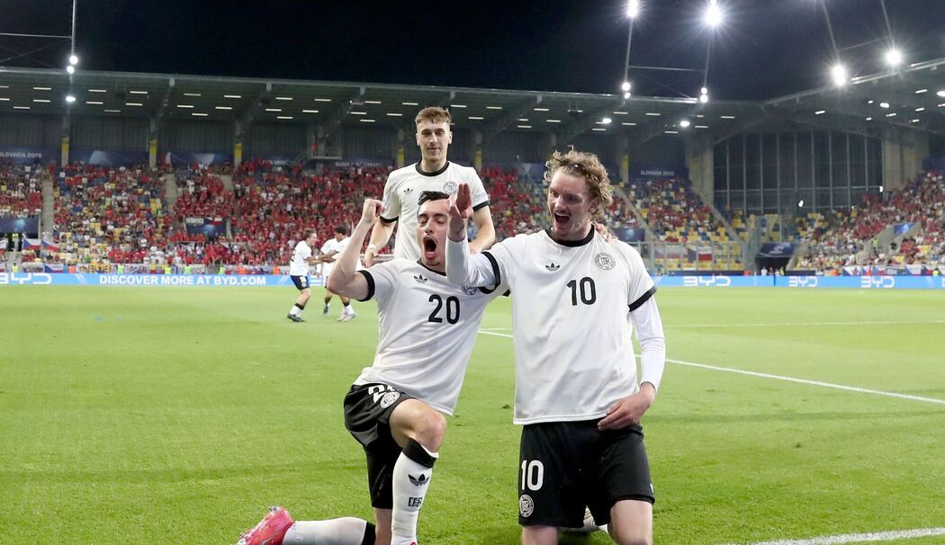 Fußball-Nationalmannschaft