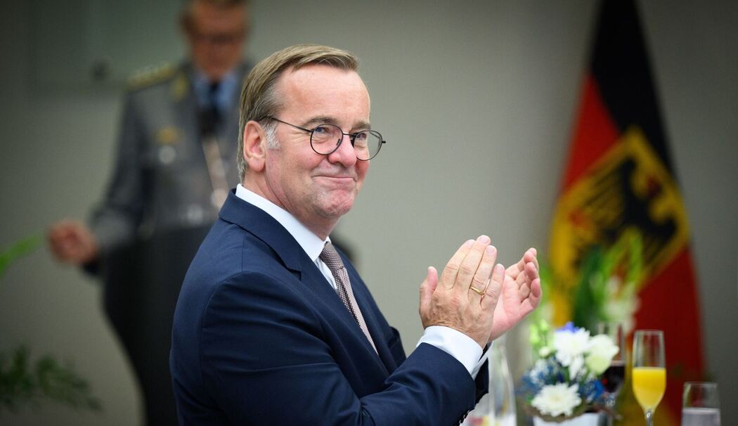Verteidigungsminister Pistorius ehrt Invictus-Games-Teilnehmenden