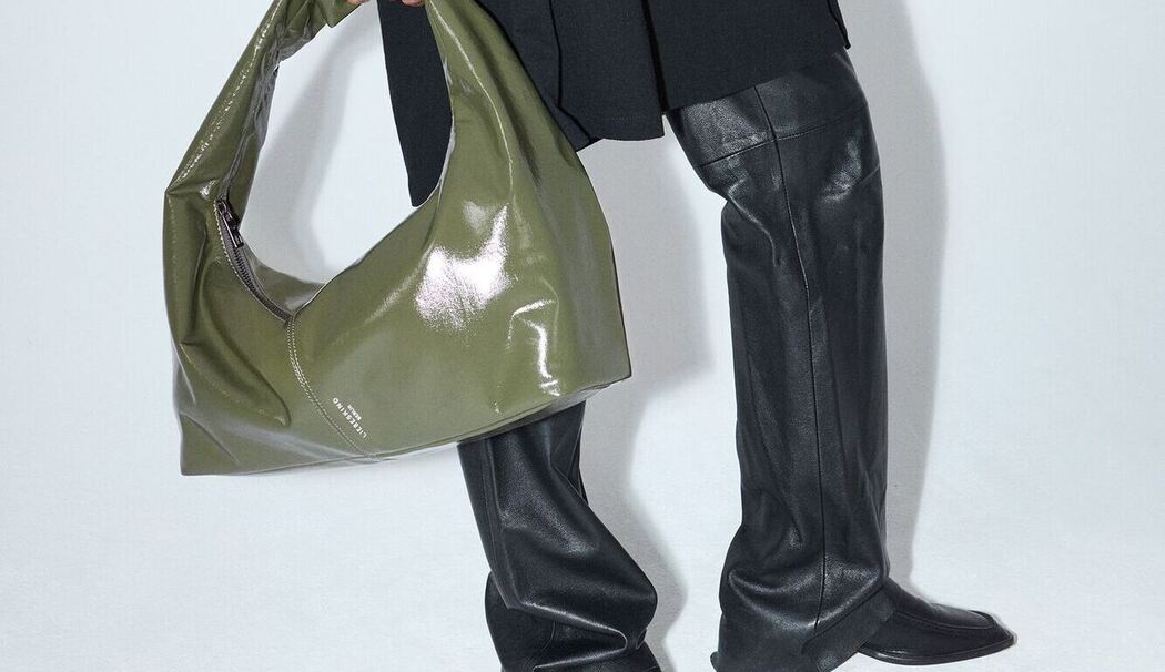 Tasche mit Folieneffekt von Liebeskind Berlin