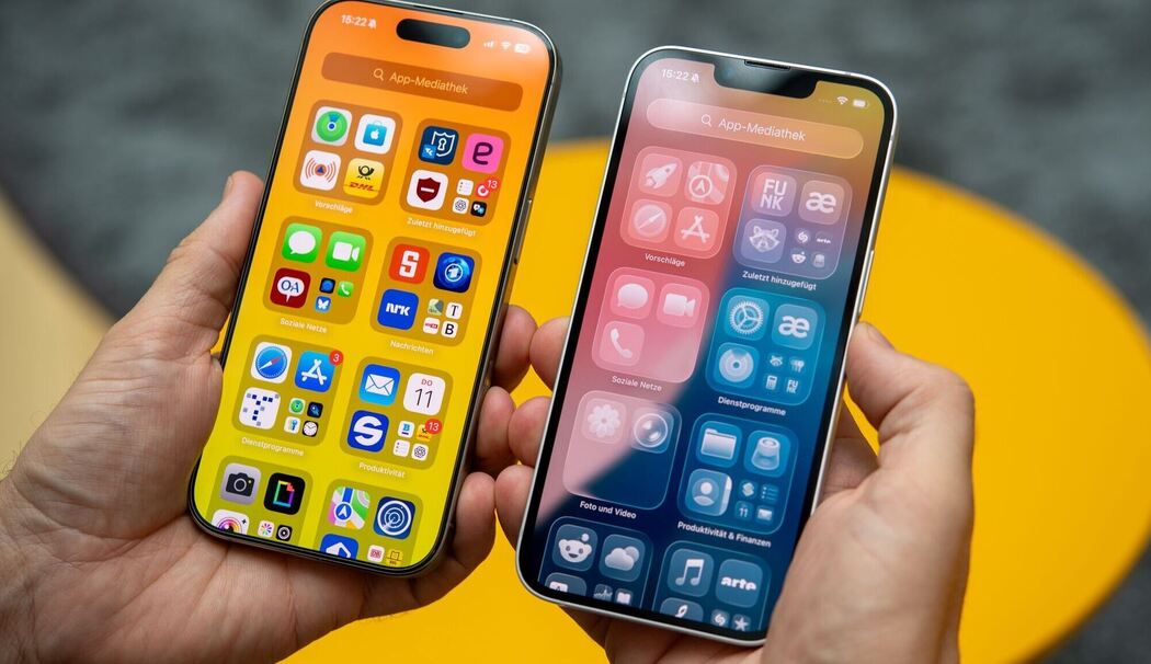 Ein Mann nutzt iOS 26 auf einem iPhone
