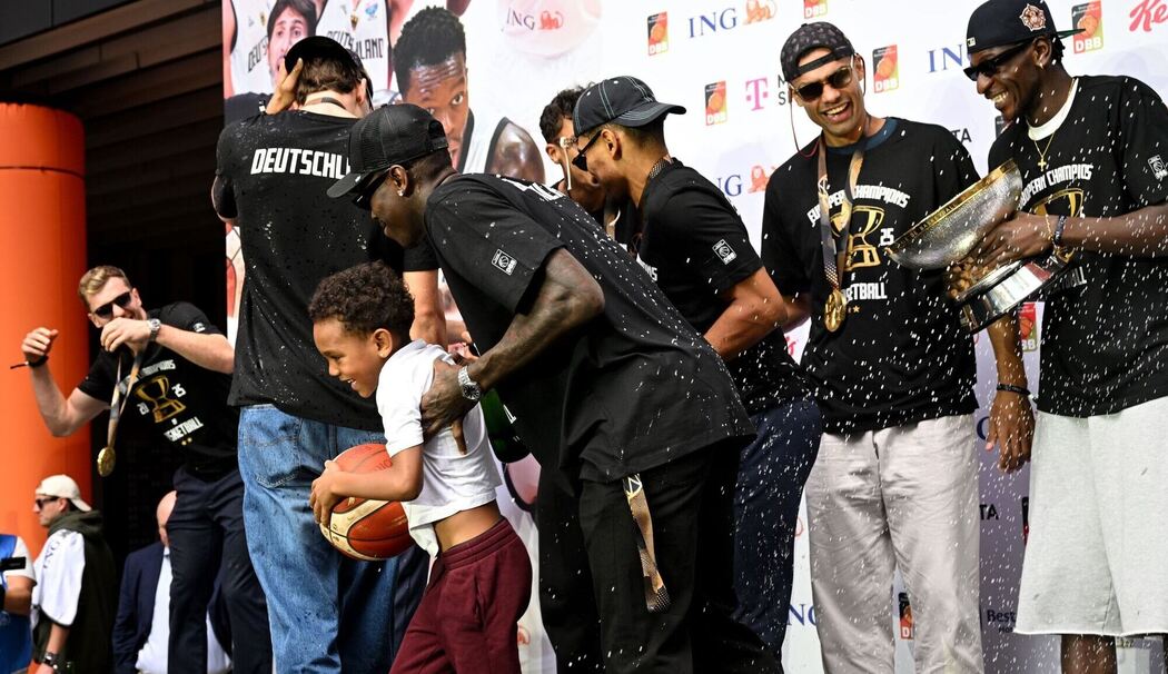 Empfang Basketball-Nationalmannschaft nach Titelgewinn