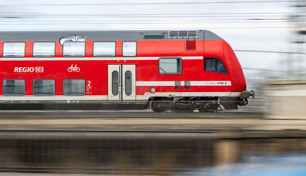 Ein Regionalexpress der DB Regio