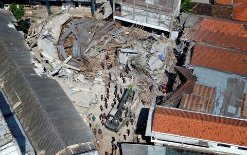 Schuleinsturz in Indonesien