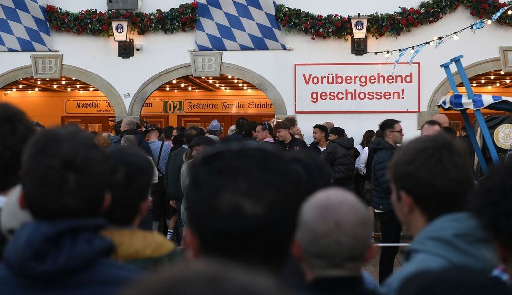 Münchner Oktoberfest überfüllt