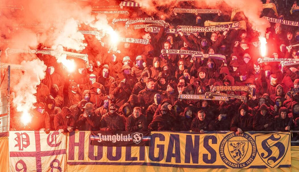 Fans im Fußballstadion
