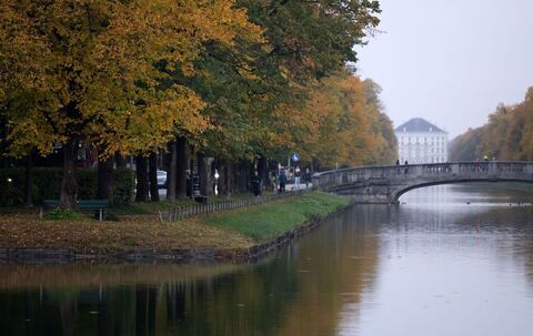 Herbstfarben am Nymphenburger Kanal