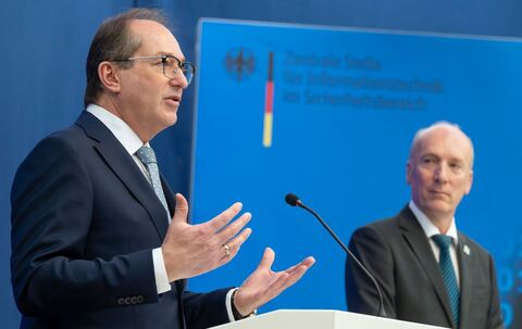 Bundesinnenminister Dobrindt besucht ZITiS