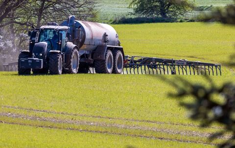 Ackerdünnung mit Gülle