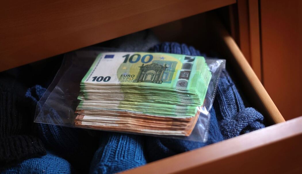 Euro-Bargeld in Schublade Euro-Bargeld in Schublade