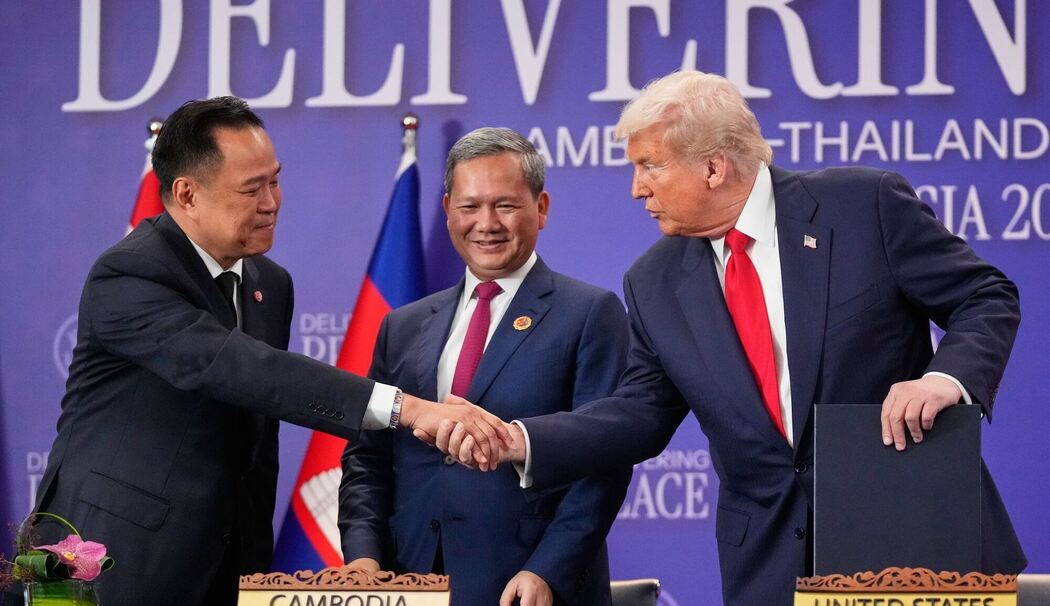 Unterzeichnungszeremonie mit Donald Trump Unterzeichnungszeremonie mit Donald Trump