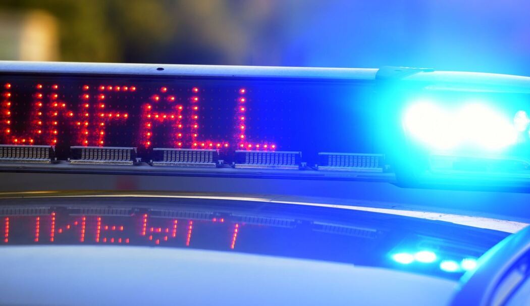 Polizei sichert Unfallstelle Polizei sichert Unfallstelle
