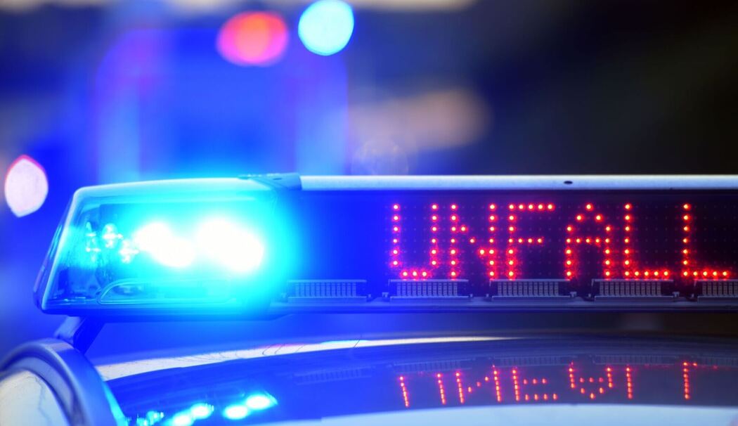 Polizei sichert Unfallstelle Polizei sichert Unfallstelle
