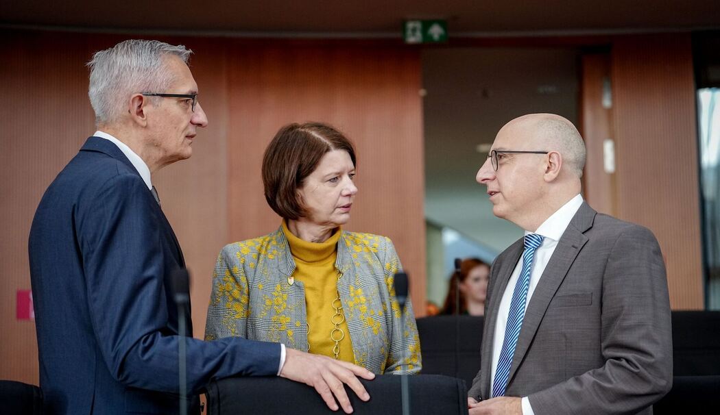 Öffentliche Anhörung der Präsidenten der Nachrichtendienste Öffentliche Anhörung der Präsidenten der Nachrichtendienste