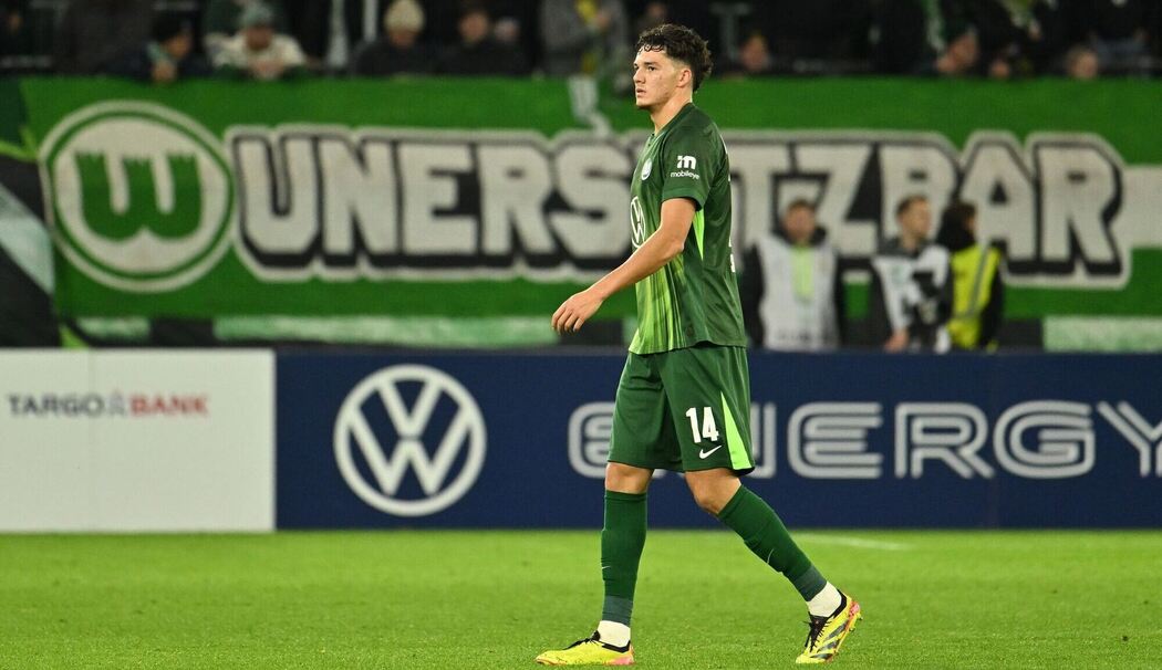 VfL Wolfsburg - Holstein Kiel VfL Wolfsburg - Holstein Kiel
