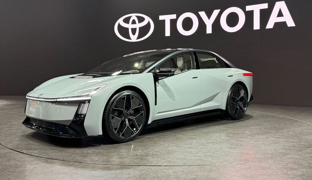 Japan Mobility Show - Toyota Corolla Concept