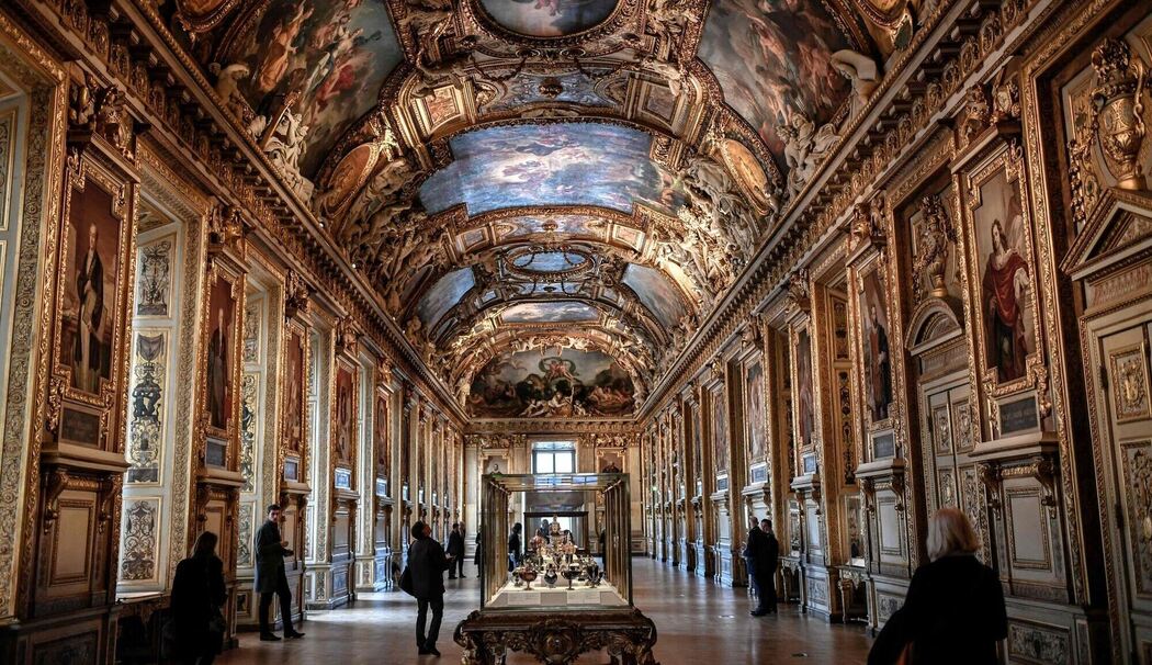 Raubüberfall auf Louvre in Paris Raubüberfall auf Louvre in Paris