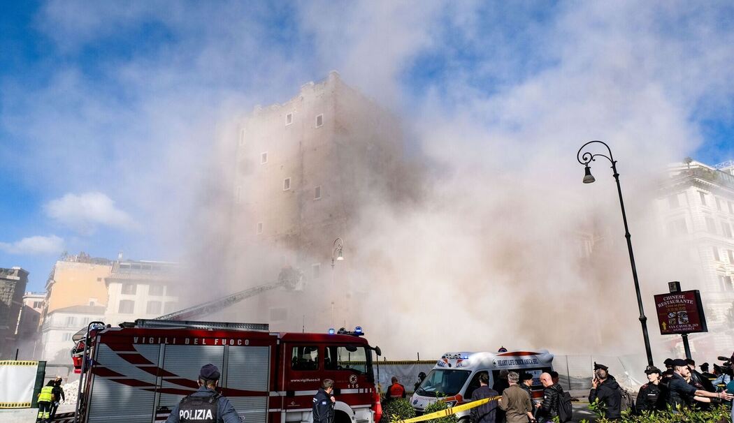 Mittelalterlicher Turm in Rom stürzt ein