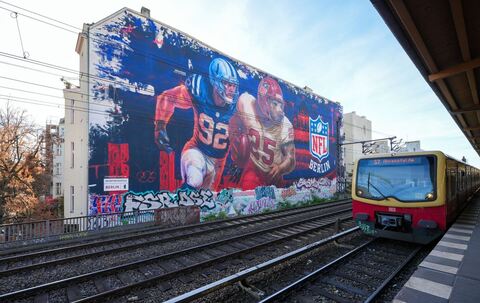 NFL-Wandbild am Savignyplatz