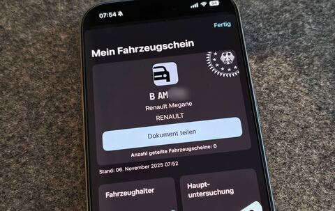 Hinzufügen des Fahrzeugscheins in die i-Kfz-App
