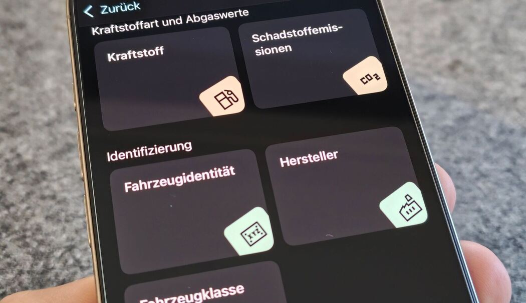 Hinzufügen des Fahrzeugscheins in die i-Kfz-App Hinzufügen des Fahrzeugscheins in die i-Kfz-App