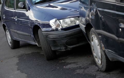 Auffahrunfall zwischen zwei Autos