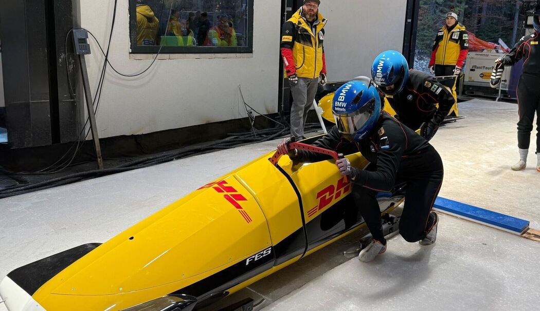 Deutsches Bob-Team testet Olympia-Strecke in Cortina d'Ampezzo Deutsches Bob-Team testet Olympia-Strecke in Cortina d'Ampezzo