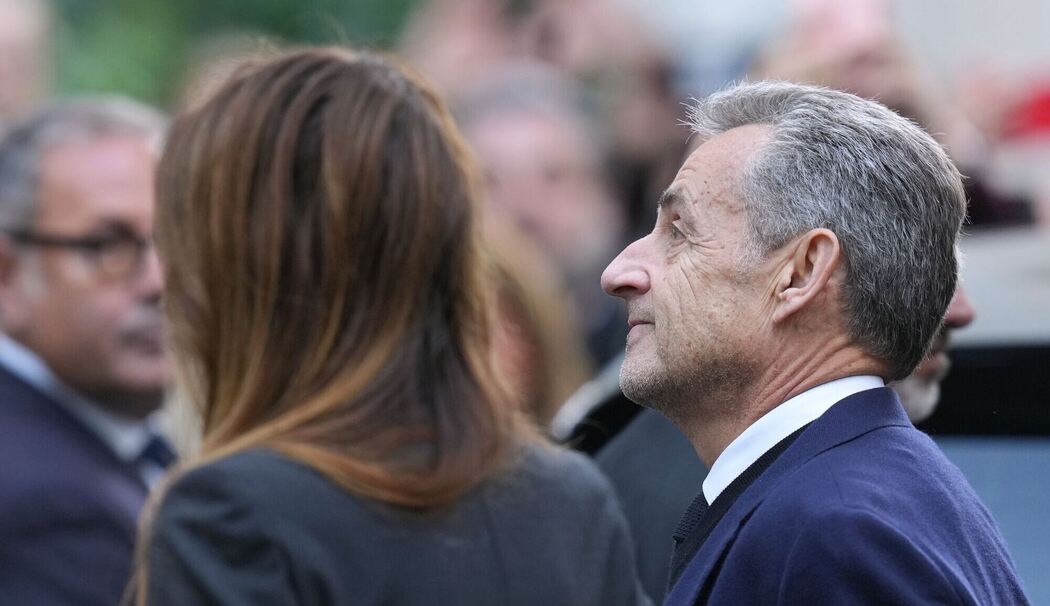 Gericht entscheidet: Bleibt Sarkozy vorerst hinter Gittern? Gericht entscheidet: Bleibt Sarkozy vorerst hinter Gittern?