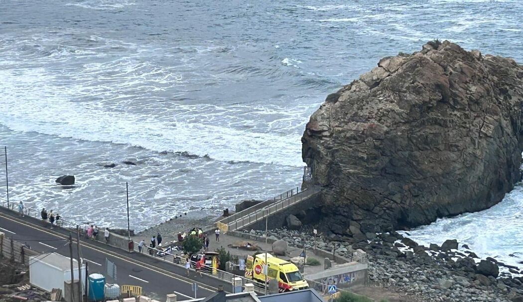 Riesenwellen auf Teneriffa Riesenwellen auf Teneriffa