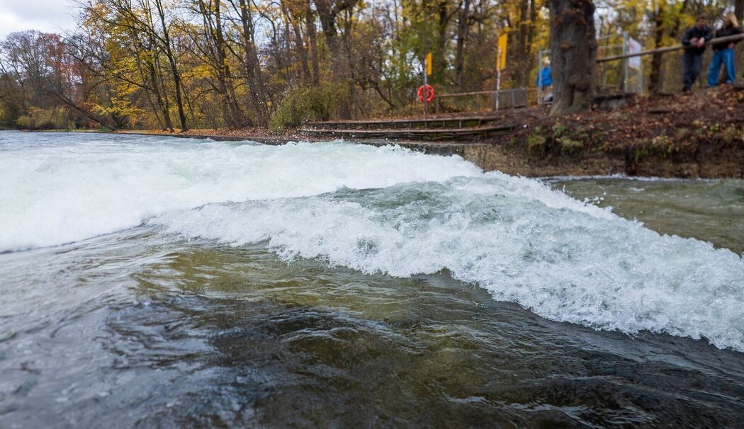 Weitere Entwicklung an der Eisbachwelle Weitere Entwicklung an der Eisbachwelle