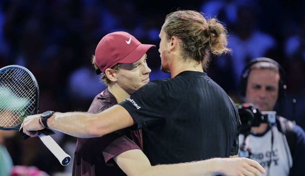 Jannik Sinner und Alexander Zverev (r) Jannik Sinner und Alexander Zverev (r)
