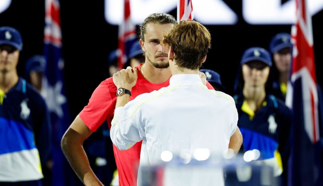 Alexander Zverev (hinten) und Jannik Sinner Alexander Zverev (hinten) und Jannik Sinner