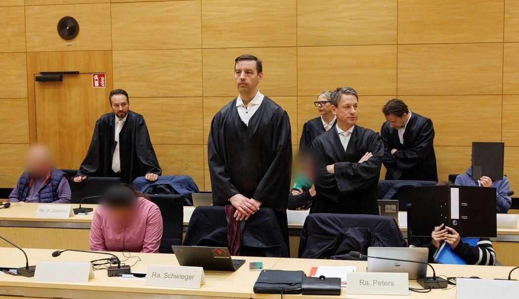 Prozess gegen Bande von Schleusern von Prostituierten Prozess gegen Bande von Schleusern von Prostituierten