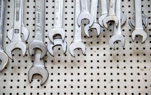 Werkzeug in Autowerkstatt