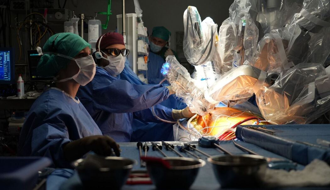 Robotergestützte Operation in der Herzchirurgie – Charite Berlin Robotergestützte Operation in der Herzchirurgie – Charite Berlin