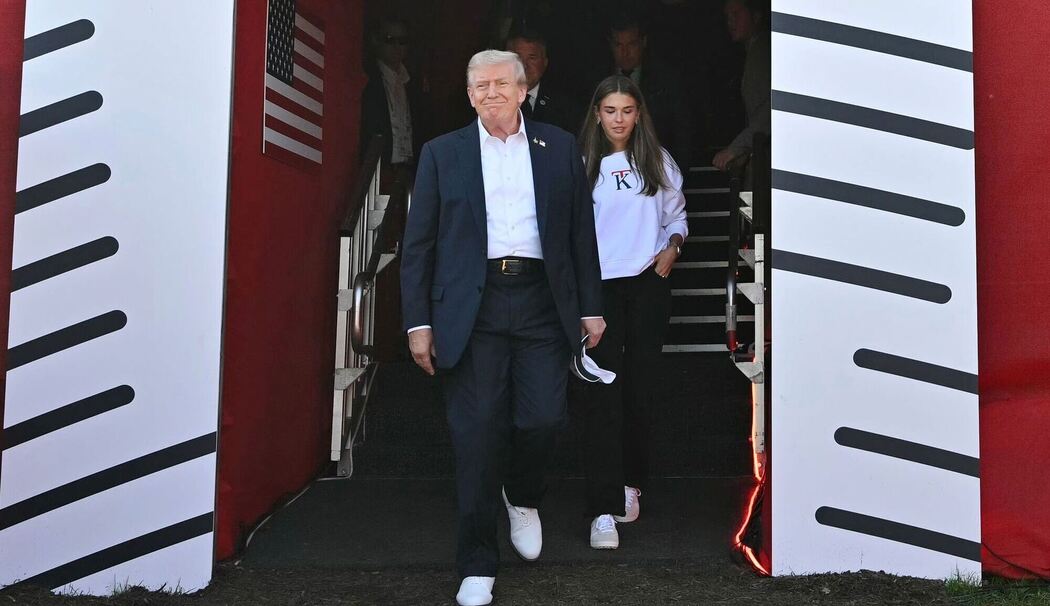 US-Präsident Donald Trump (l) und seine Enkelin Kai Trump US-Präsident Donald Trump (l) und seine Enkelin Kai Trump