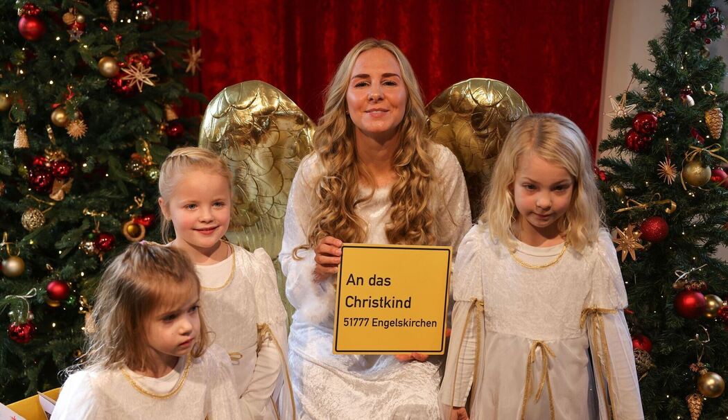 Eröffnung der Christkindpostfiliale in Engelskirchen